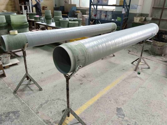 Buttwelding van glasvezelpijpen met grote diameter voor chemische installaties