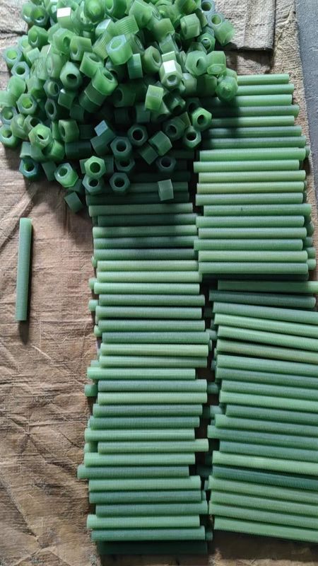 Hoge sterkte plastic bouten FRP bouten met metrische draad groene kleur